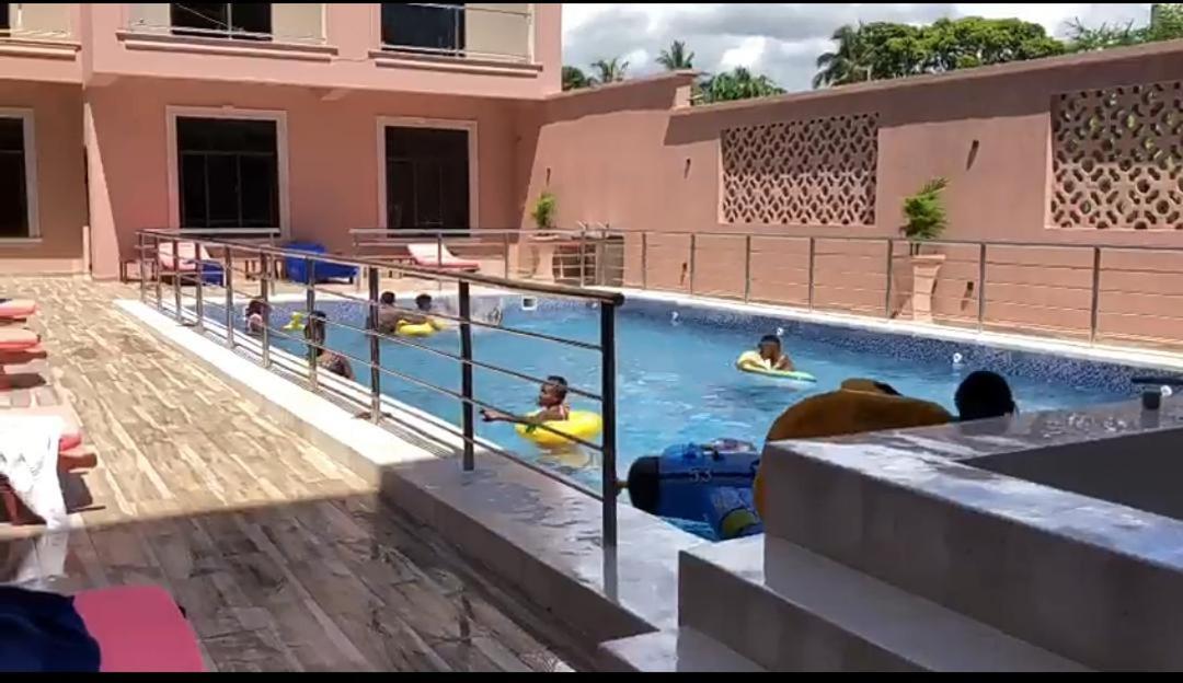 The Festival Fully Furnished Apartments Mombasa Eksteriør billede