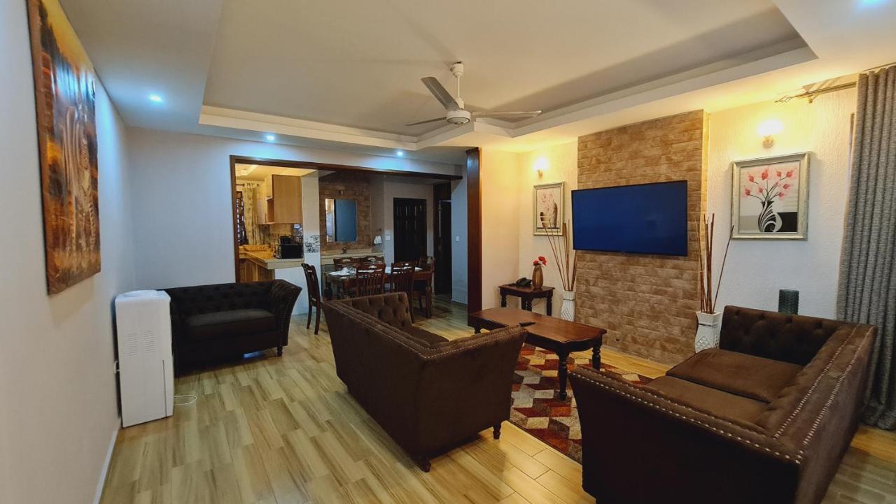 The Festival Fully Furnished Apartments Mombasa Eksteriør billede