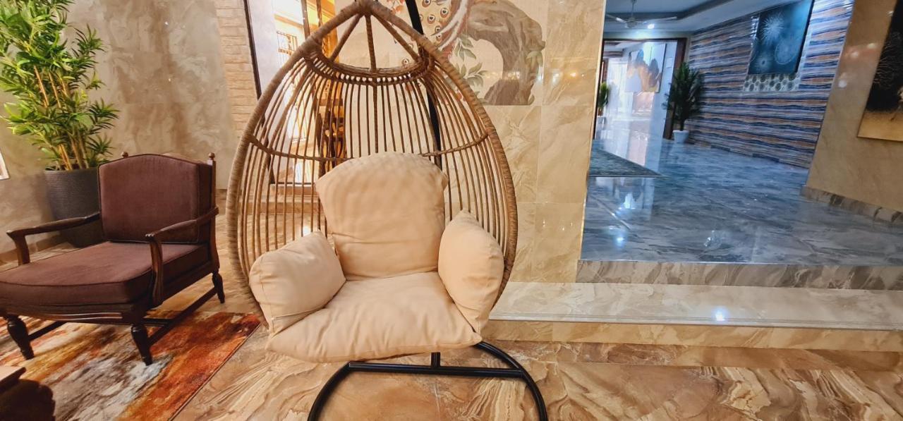 The Festival Fully Furnished Apartments Mombasa Eksteriør billede