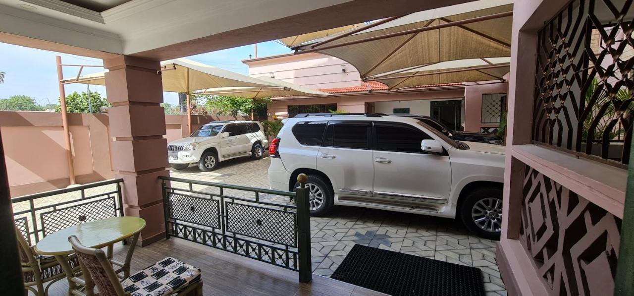 The Festival Fully Furnished Apartments Mombasa Eksteriør billede